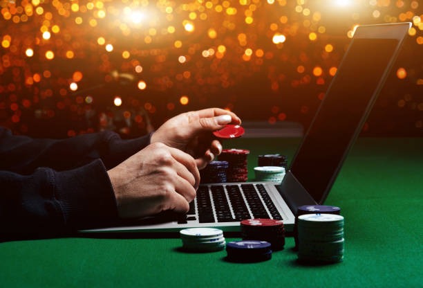 Live Lightning Roulette wheel on gebyar 4d showing multiplier highlights and betting grid